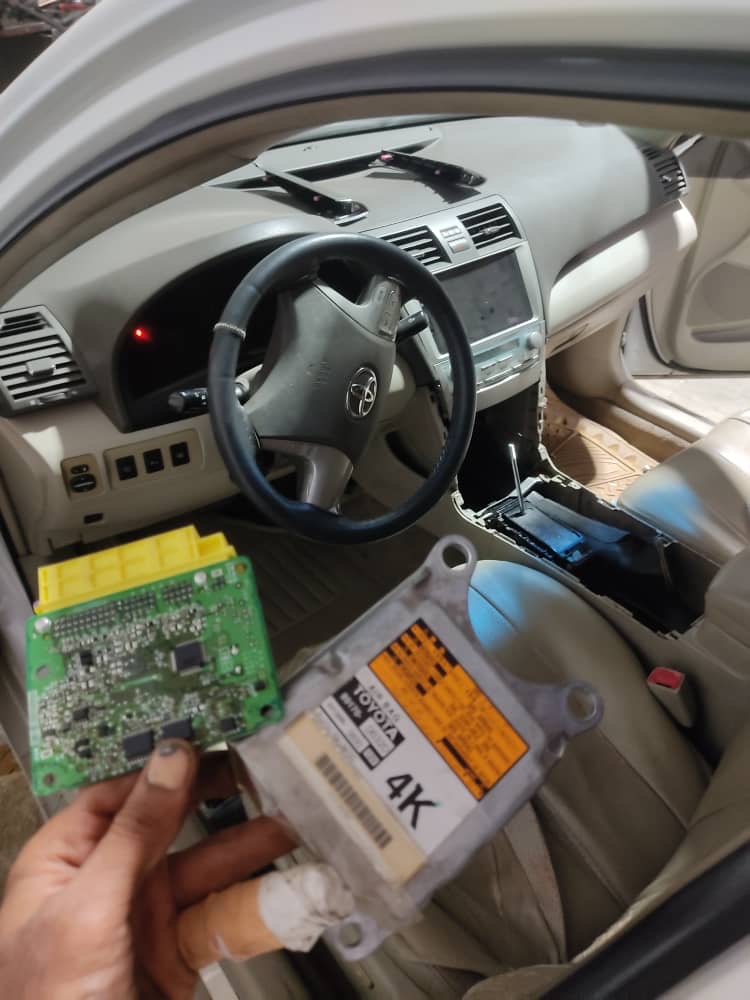 تعمیر یونیت ایربگ تویوتا اریون